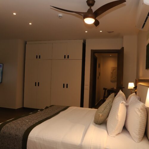 Apartment( 2 Bedroom & Living room) MAX,4 pax